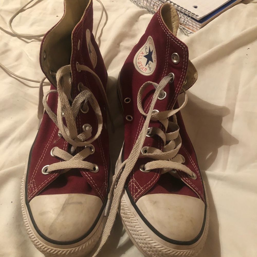 Maroon Chuck Taylor Allstar Hightops!